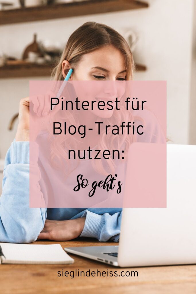 Laptop mit geöffnetem Blogartikel